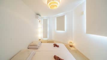 5 bedrooms, iron/ironing board, internet, bed sheets