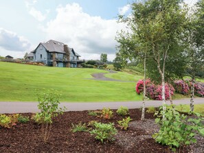 المنطقة المحيطة بالمنشأة