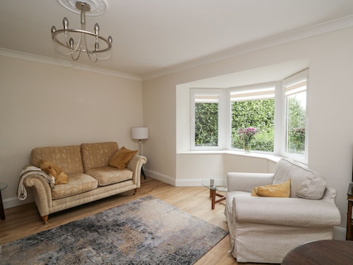 7 BELFORT COURT, with a garden in Dundrum, Dublin