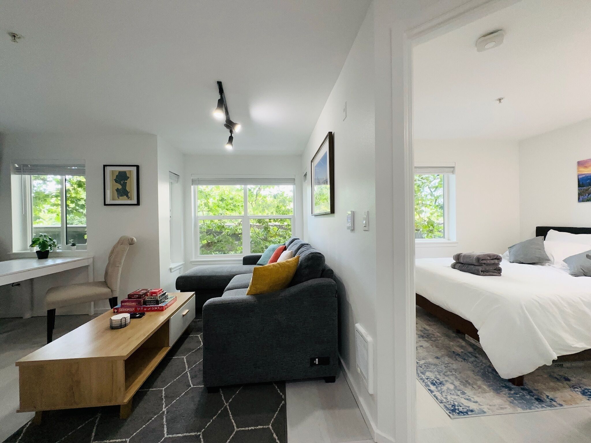 2 soverom, strykejern/-brett, reiseseng for barn og wi-fi (inkludert)