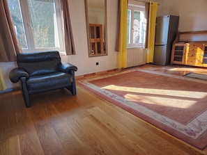 Interior - Bright house with garden, balcony, panoramic view and fully equipped kitchen. (Pilisvörösvár)