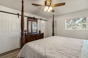 4 chambres, fer et planche à repasser, Wi-Fi gratuit, draps fournis
