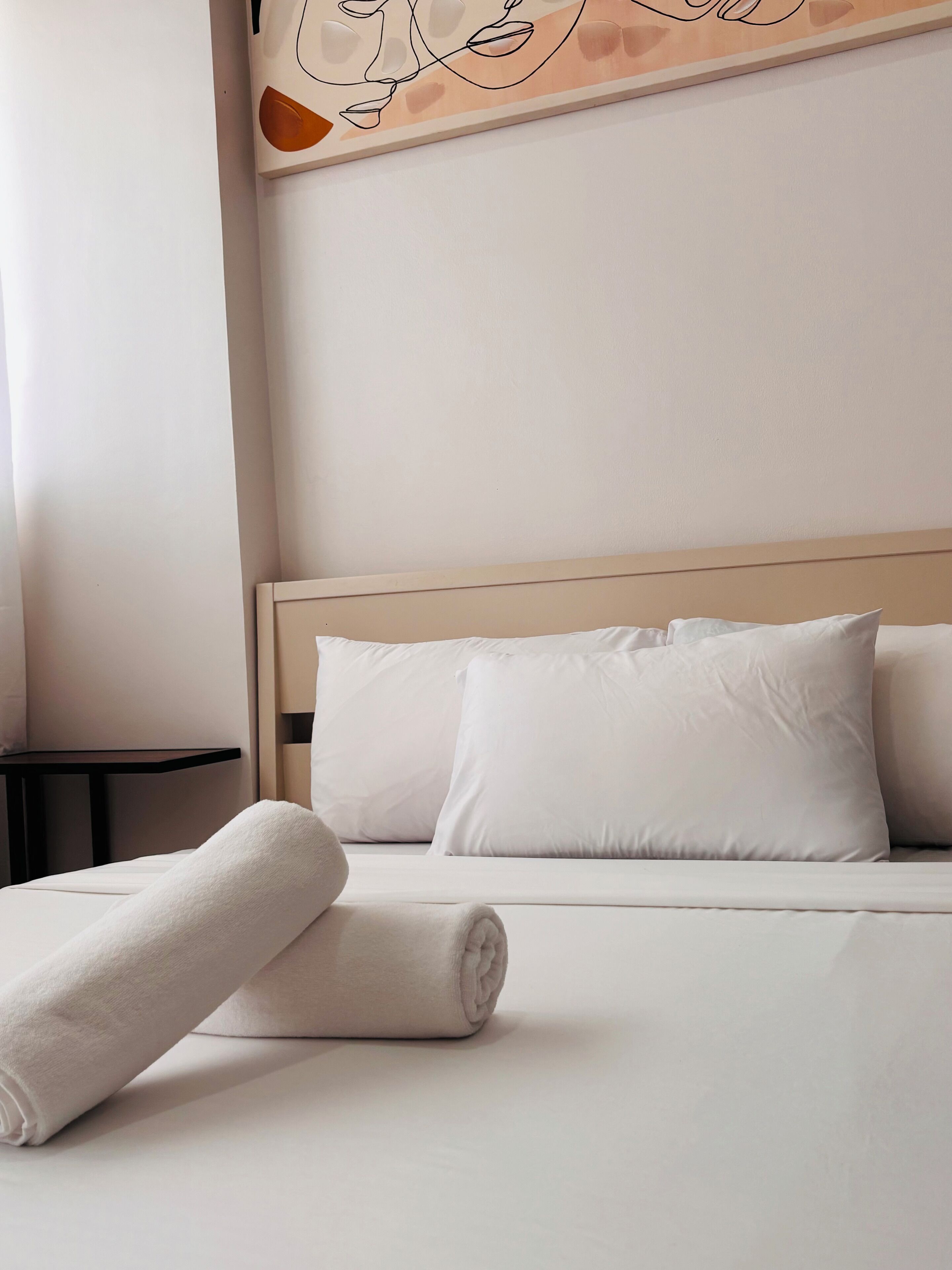 1 bedroom, iron/ironing board, internet, bed sheets