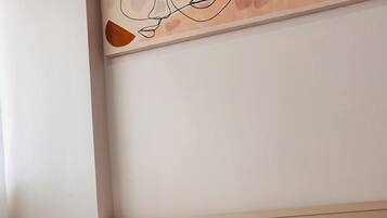 1 bedroom, iron/ironing board, internet, bed sheets