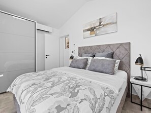 3 bedrooms, Internet