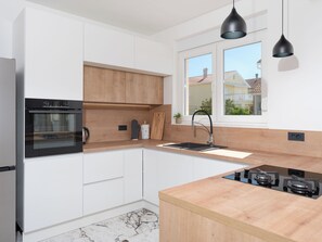 Fridge, microwave, oven, dishwasher