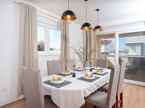 Dining - Sinjorina by Interhome (Zadar/Bibinje)