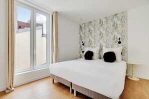 1 chambre, bureau, fer et planche Ă repasser, accĂšs Ă Internet