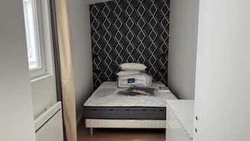 1 habitación, escritorio, tabla de planchar con plancha y wifi gratis