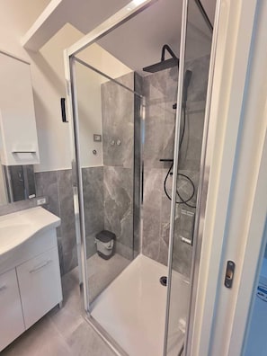 Apartamento, 1 quarto, para fumantes, sacada | Banheiro