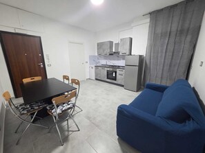 Apartment, 1 Bedroom, Smoking, Balcony | Interior