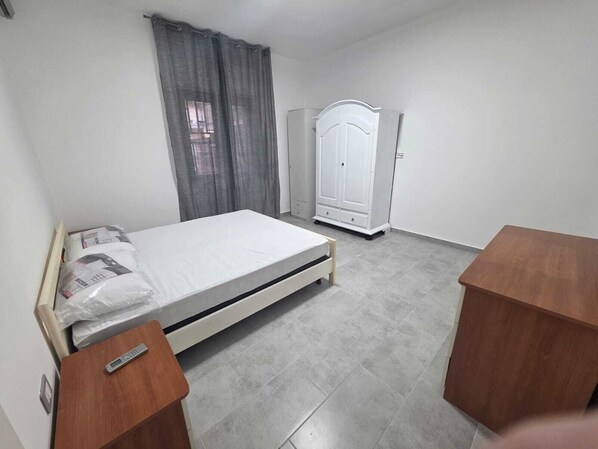 Apartment, 1 Bedroom, Smoking, Balcony
