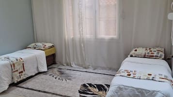 2 bedrooms, WiFi (free), bed sheets