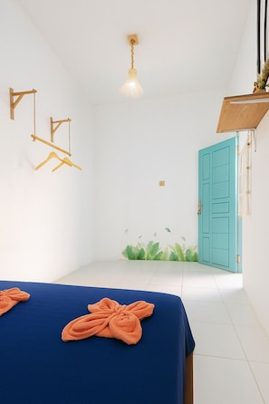 Standard Double Room | Desk, laptop workspace, soundproofing, free WiFi - Casa De' Summer Banyuwangi (Banyuwangi)