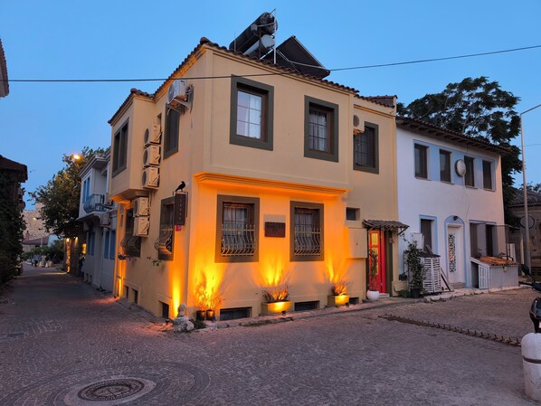 Fachada de la propiedad