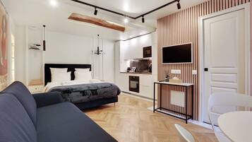 Apartment | 1 bedroom, laptop workspace, iron/ironing board, bed sheets