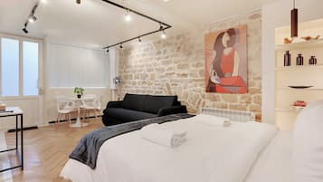 Apartment | 1 bedroom, laptop workspace, iron/ironing board, bed sheets