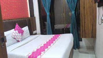 Deluxe Room | Premium bedding, free WiFi, bed sheets