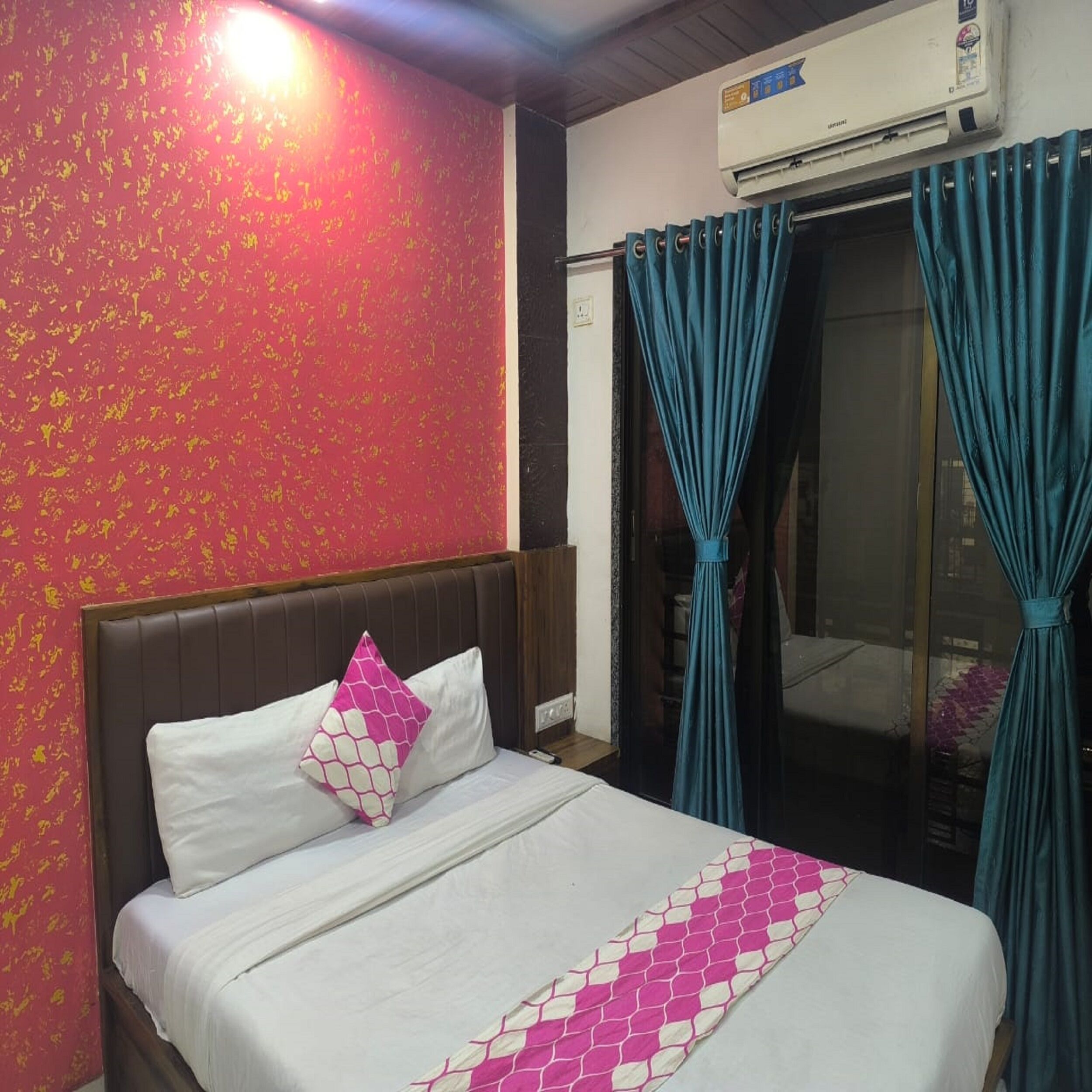 Deluxe Room | Premium bedding, free WiFi, bed sheets