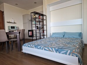 1 室のベッドルーム、アイロン / アイロン台、WiFi、ベッドシーツ