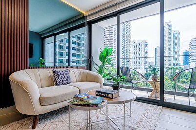 w* | Bright 1BR w/Private Balcony in San Francisco