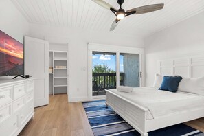 2 bedrooms, desk, iron/ironing board, travel crib - Direct Ocean View, Steps to beach, Modern Updates (St. Augustine)