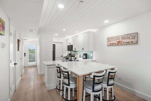 Fridge, microwave, oven, stovetop - Direct Ocean View, Steps to beach, Modern Updates (St. Augustine)