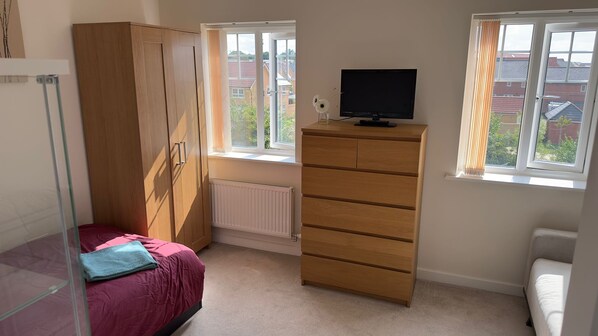 1 bedroom, WiFi, bed sheets