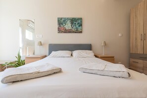 1 bedroom, iron/ironing board, free WiFi, bed sheets