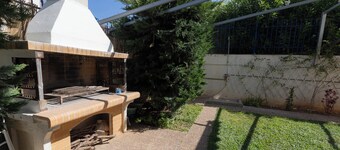 Alexandra's apartment - 5 min walk to the beach