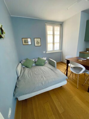 1 غرفة نوم وسرير سفر وواي فاي مجانًا وملاءات أسرّة