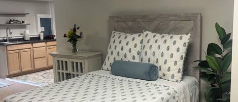 1 chambre, bureau, fer et planche à repasser, Wi-Fi