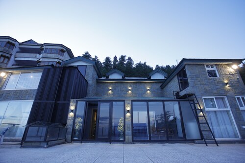 ZAR Luxury Suites Murree