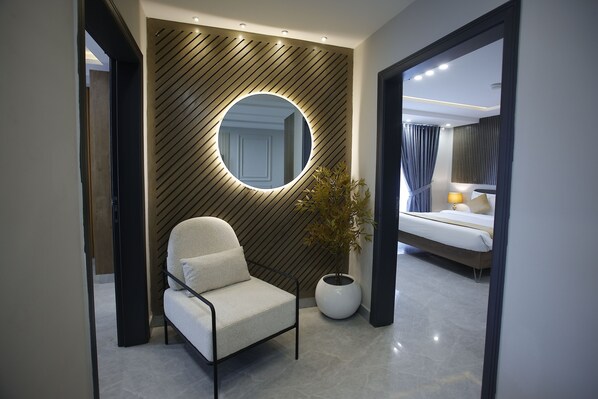 Signature Suite, 3 Bedrooms | Iron/ironing board, free WiFi