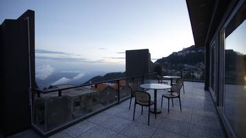 Suite Royal, 2 habitaciones | Balcón