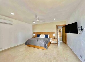 12 chambres, fer et planche à repasser, Wi-Fi, draps fournis