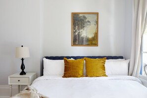 4 bedrooms, desk, free WiFi, bed sheets