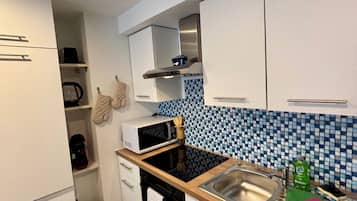 Microwave, oven, stovetop