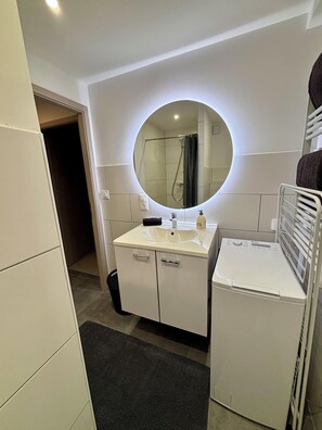 Haartrockner, Handtücher