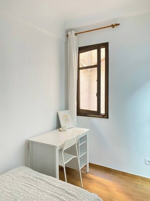 3 dormitorios, escritorio, wifi gratis y ropa de cama