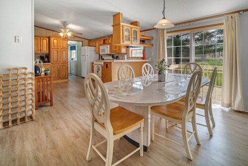 Nature-filled escape near Seneca Falls—sleep 8, explore wineries, and unwind in total comfort.