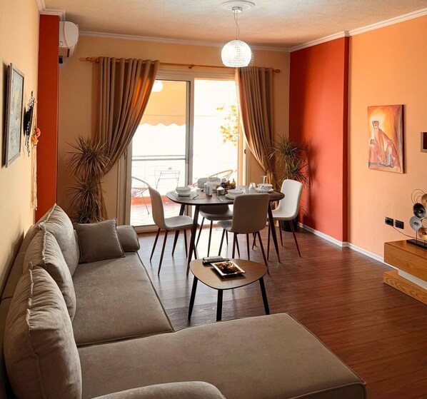 Appartement, 1 chambre, fumeurs, vue ville | Salle à manger