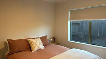 3 bedrooms, WiFi, bed sheets