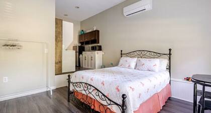 Greensboro Area-Cozy Beach Themed studio in lovely Country Setting