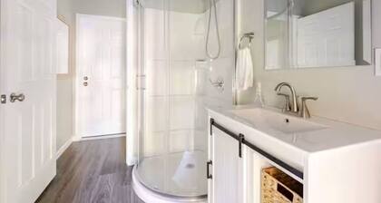 Greensboro Area-Cozy Beach Themed studio in lovely Country Setting