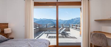 4 bedrooms, free WiFi