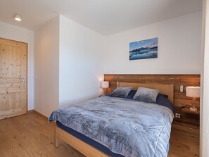 4 bedrooms, free WiFi