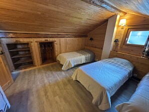 4 slaapkamers, een strijkplank/strijkijzer, wifi, beddengoed