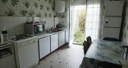70's house 70 m from Goerem beach
