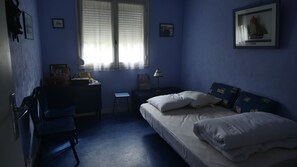 4 室のベッドルーム、アイロン / アイロン台
